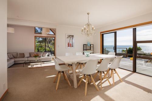 Absolute Beachfront Luxury Accommodation