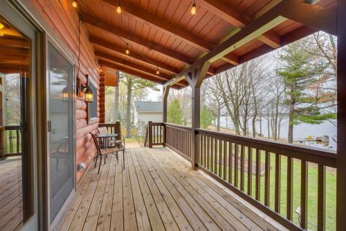 Modern Log Cabin with Rec Room, Steps to Lake!