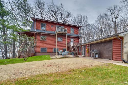 Modern Log Cabin with Rec Room, Steps to Lake!