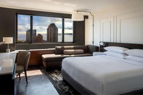 Deluxe King Room with Harbor View