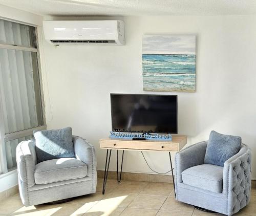 KASA Seaview at Coral Beach BEACHFRONT POOL - image 3