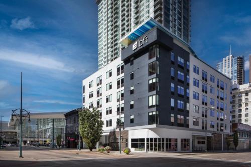 Aloft Denver Downtown in Denver, USA