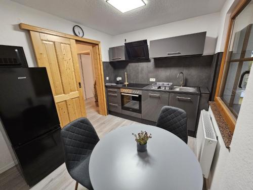 Fewo am See, Ferienhaus, 7 Schlafzimmer, Waschmaschine, Businesswohnung in Salzgitter