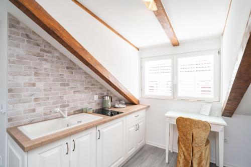 廚房, Rooms&Apartments Tomić (Rooms&Apartments Tomic) in 斯通