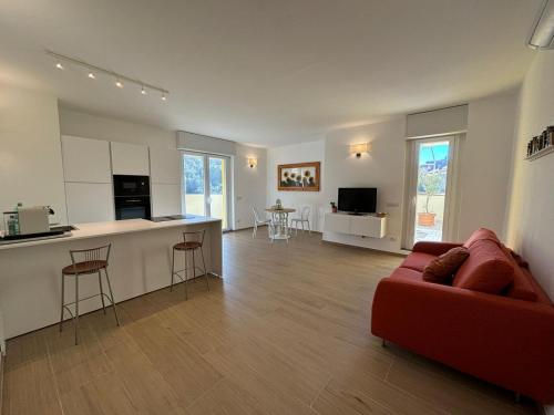 One-Bedroom Apartment image 10