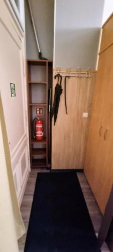 Studio Apartment image 10