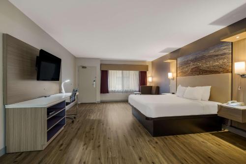 Best Western Diamond Bar Hotel & Suites in ไดมอนด์ บาร์