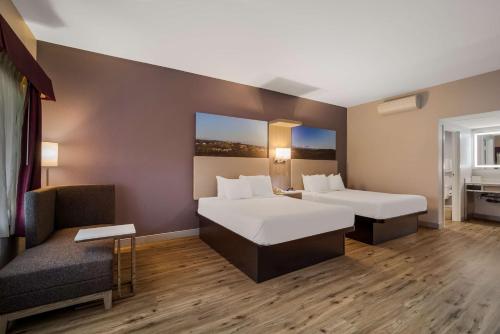 Best Western Diamond Bar Hotel & Suites Room Type - Queen Room with Two Queen Beds - Freeway Side/Non-Smoking