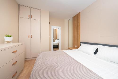 Modern Maisonette - 2 Bedrooms - Terrace - Vitosha View, Sofia (Foto 10)