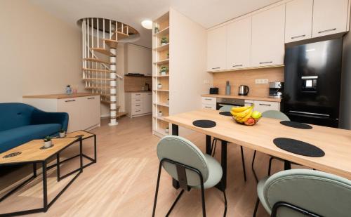 Modern Maisonette - 2 Bedrooms - Terrace - Vitosha View, Sofia (Foto 2)