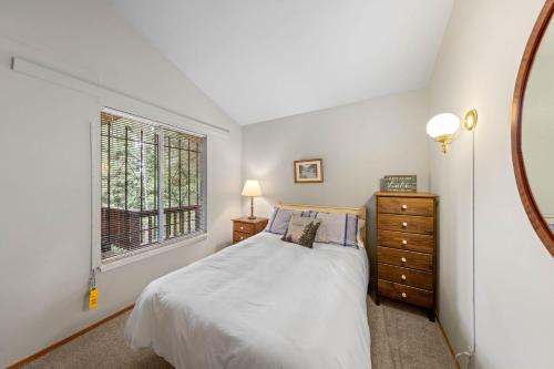 Starry Skies on the West Shore, Private Beach, Fireplace, Pet Friendly, Close to Ski Resorts, Tahoe City (foto 6)