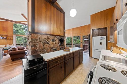 Starry Skies on the West Shore, Private Beach, Fireplace, Pet Friendly, Close to Ski Resorts, Tahoe City (foto 9)
