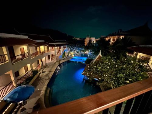 room detail thumbnail 1