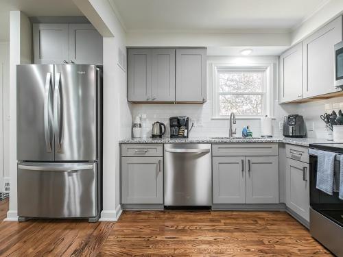 4 Bedroom Plaza Charmer Pet Friendly, Kansas City (foto 11)