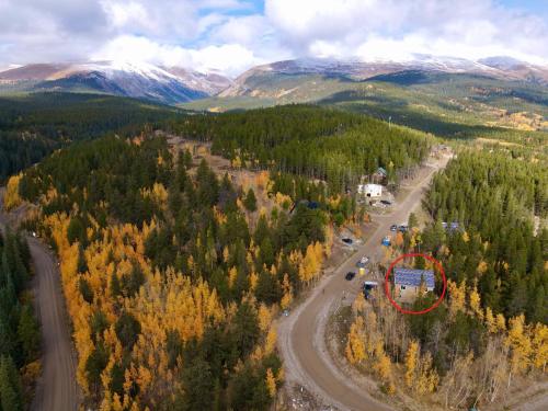 Modern Alma Home, Walk to Main St, Amazing Views, 16 mi to Breck! in Alma, USA