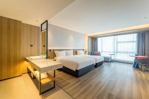 Holiday Inn Express Hangzhou Airport, an IHG Hotel