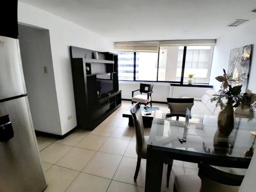 One-Bedroom Apartment image 4
