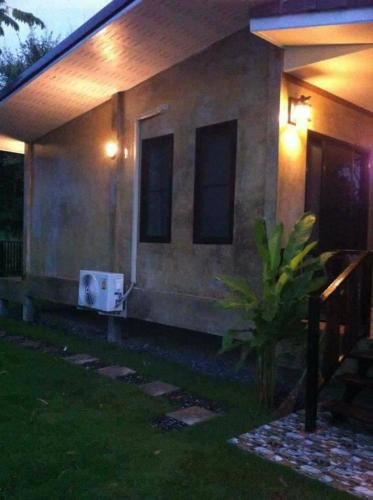 โรงแรมเพ็ญวิวรีสอร์ท Phenview resort in Phen