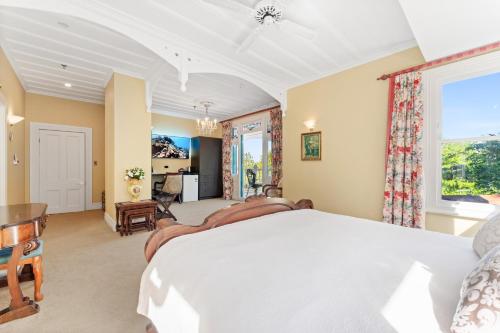 King Room with Balcony