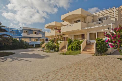 Royal Beach Hotel - image 3