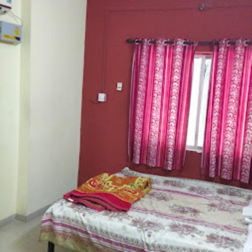 Hotel Ambai Bhakt Niwas-Tuljabhavani pujari, TULJAPUR