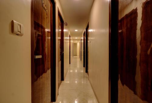 Sai Sharan Stay Inn - Near MIDC Turbhe, Navi Mumbai photo 5