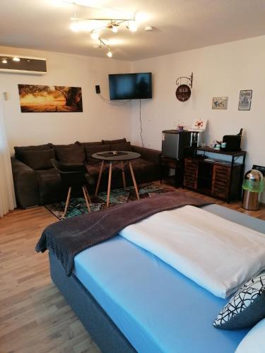 1 Person - Single - Appartement -Zentral gelegen in Leverkusen Wiesdorf - Friedrich Ebert Platz 5a , 4te Etage mit Balkon