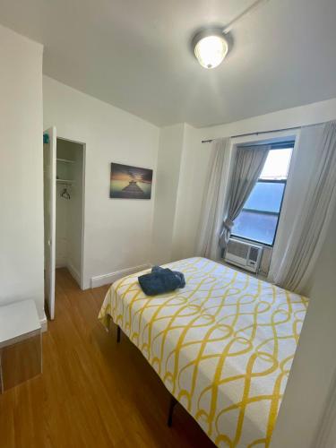 Room in a 2 Bedrooms apt. 10 minutes to Time Square! - Accommodation - West New York