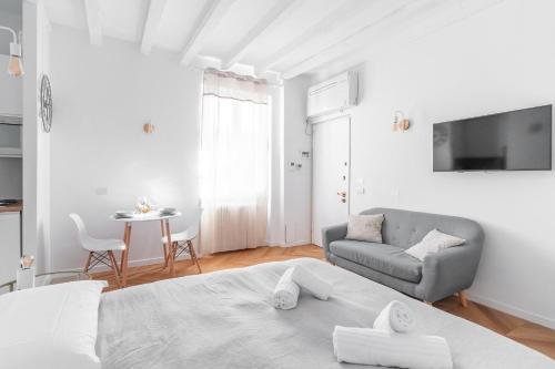 Milan Stay - Alzaia Naviglio Grande Room Type - Deluxe Apartment
