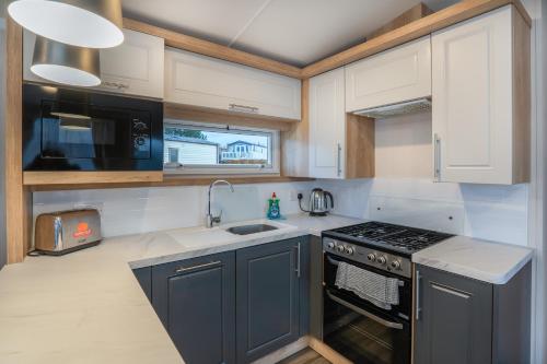 Luxury 8 Berth-Wheelchair Access