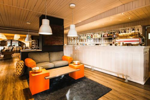 ISA-Hotel surrounded by greenery in Barga, breakfast included in Barga