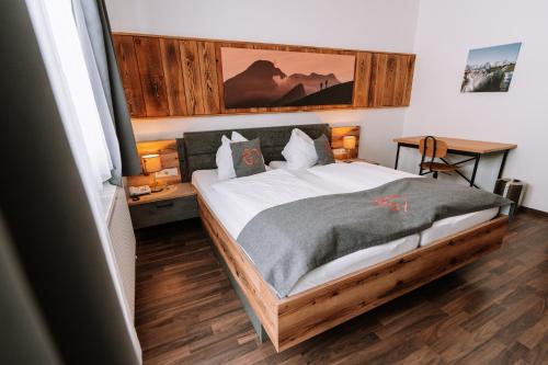 1 queen bed