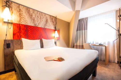 ibis Geneve Centre Lac near International Red Cross and Red Crescent Museum