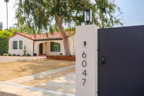 Elegant Guest unit Universal sleeps 6 hot tub, Los Angeles (foto 8)
