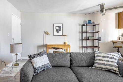 Redondo Beach 1BR w Pool Gym nr Beach LAX-398 in Redondo Beach, USA