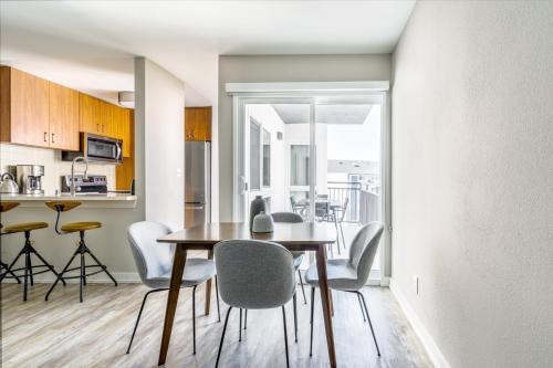Redondo Beach 1BR w Pool Gym nr Beach LAX-398 in Redondo Beach, USA