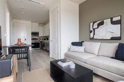 North Park 1br w rooftop wd nr bars shops SAN-33 in San Diego, USA