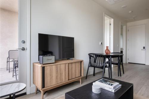 North Park 1br w rooftop wd nr bars shops SAN-33 in San Diego, USA