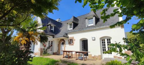 Maison avec WIFI, jardin clos à TREGASTEL - Réf 464 - Location, gîte - Trégastel