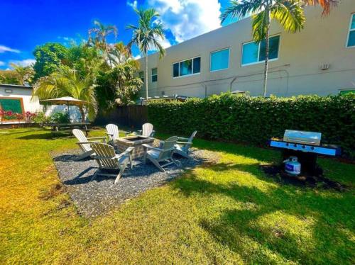 MiamiVice near Las Olas beach with Fire Pit in Fort Lauderdale, USA