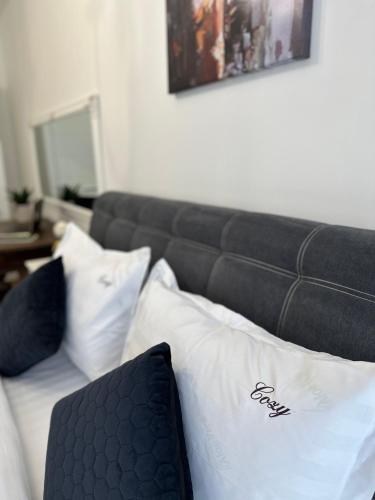 Cozy Studios and Apartments at Maurer Residence Brasov - image 2