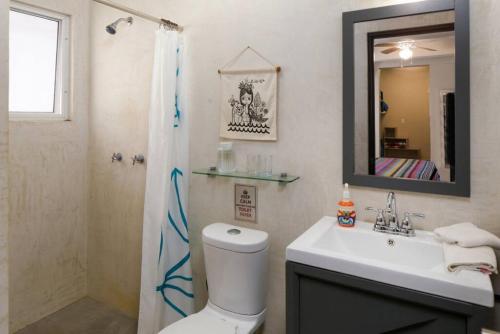 Tocayo Playa 1bd Enjoy Beach and Surf steps from Modern 1BR sleeps 4 in Sayulita, Mexico