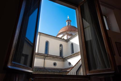 Spacious family flat S. Spirito 8 sleeps - image 3