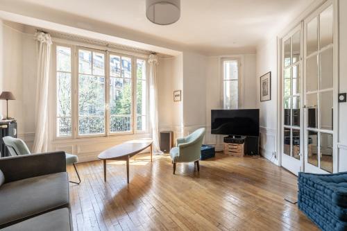 Private Room in Beautiful & Bright Condo in Paris - Pension de famille - Paris