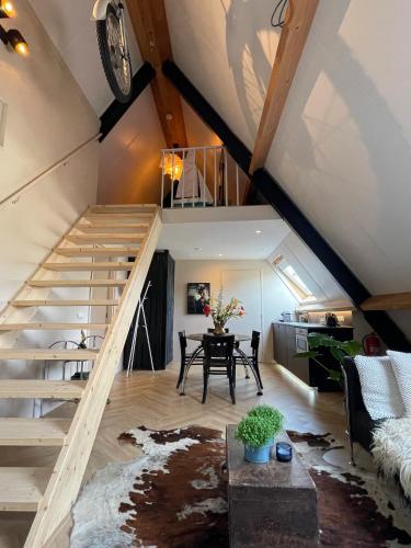 Stijlvol appartement 'Moto' in centrum Franeker. in Franeker