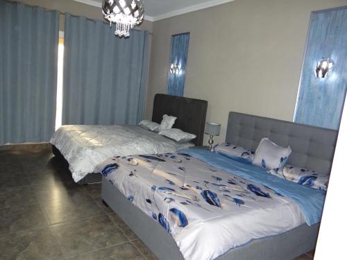 Huge Entire apartment for Couples ,families & Groups -up to 5 Guests- with free pool, steam & Sauna ,JVC,Dubai, Dubaï (photo 4)
