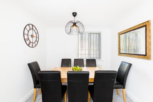 Anchor House - image 8