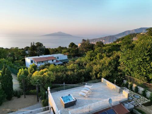  Resort Ravenna - La Villa in 80061 SantʼAgata sui Due Golfi