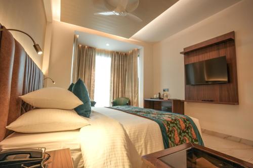 Superior Double or Twin Room with City View image 10