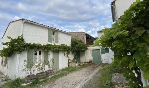 Charmante maison de village typique rhétaise - Location, gîte - La Couarde-sur-Mer